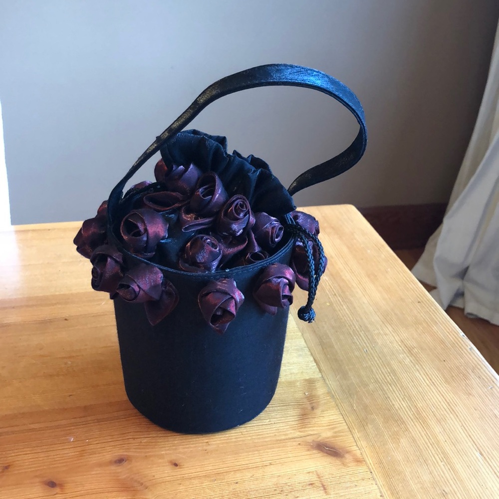 Vintage Drawstring Satin Roses purse